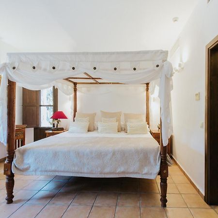 Villa & Guesthouse Paissa D'En Bernat กาลาตาริดา ภายนอก รูปภาพ