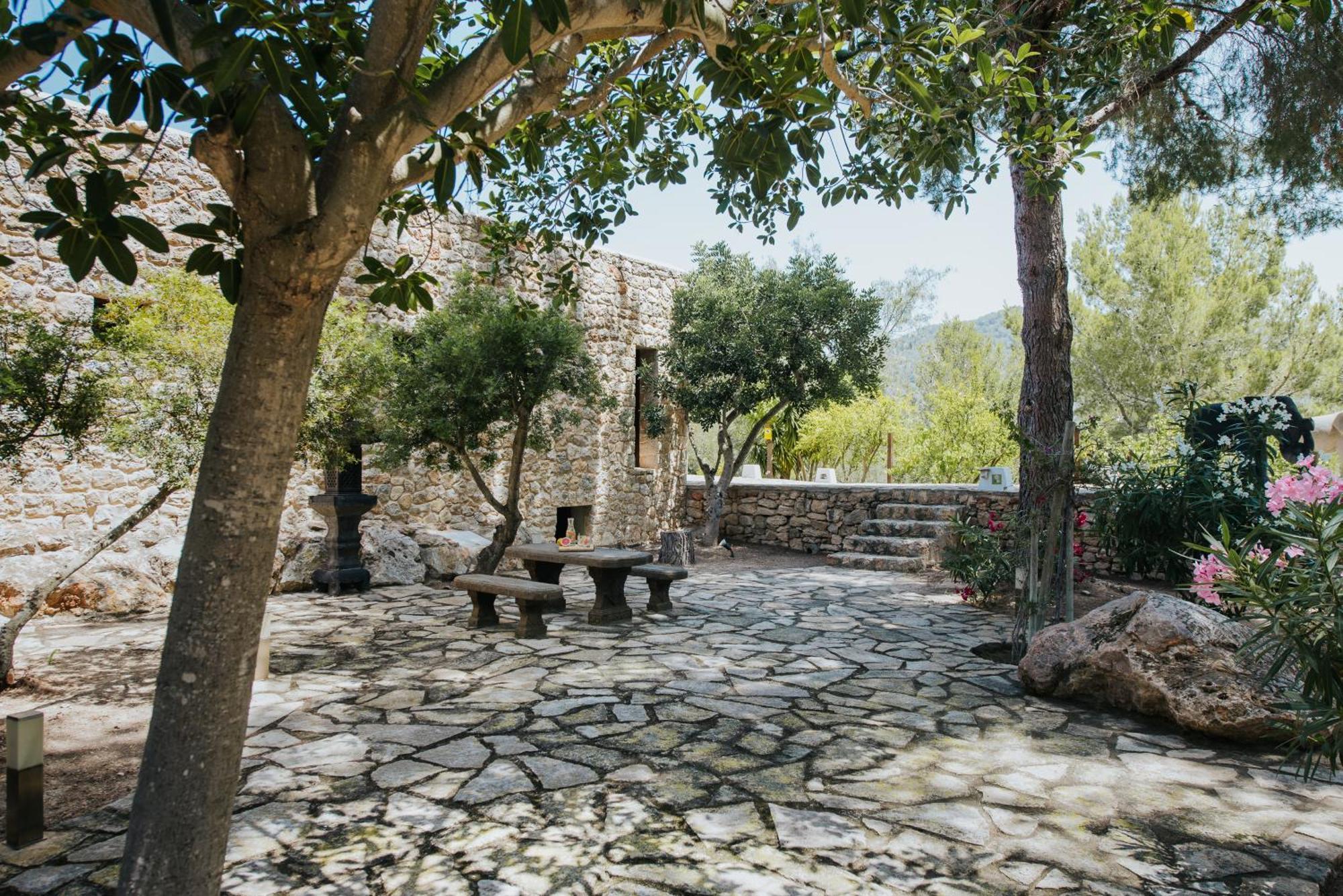 Villa & Guesthouse Paissa D'En Bernat กาลาตาริดา ภายนอก รูปภาพ