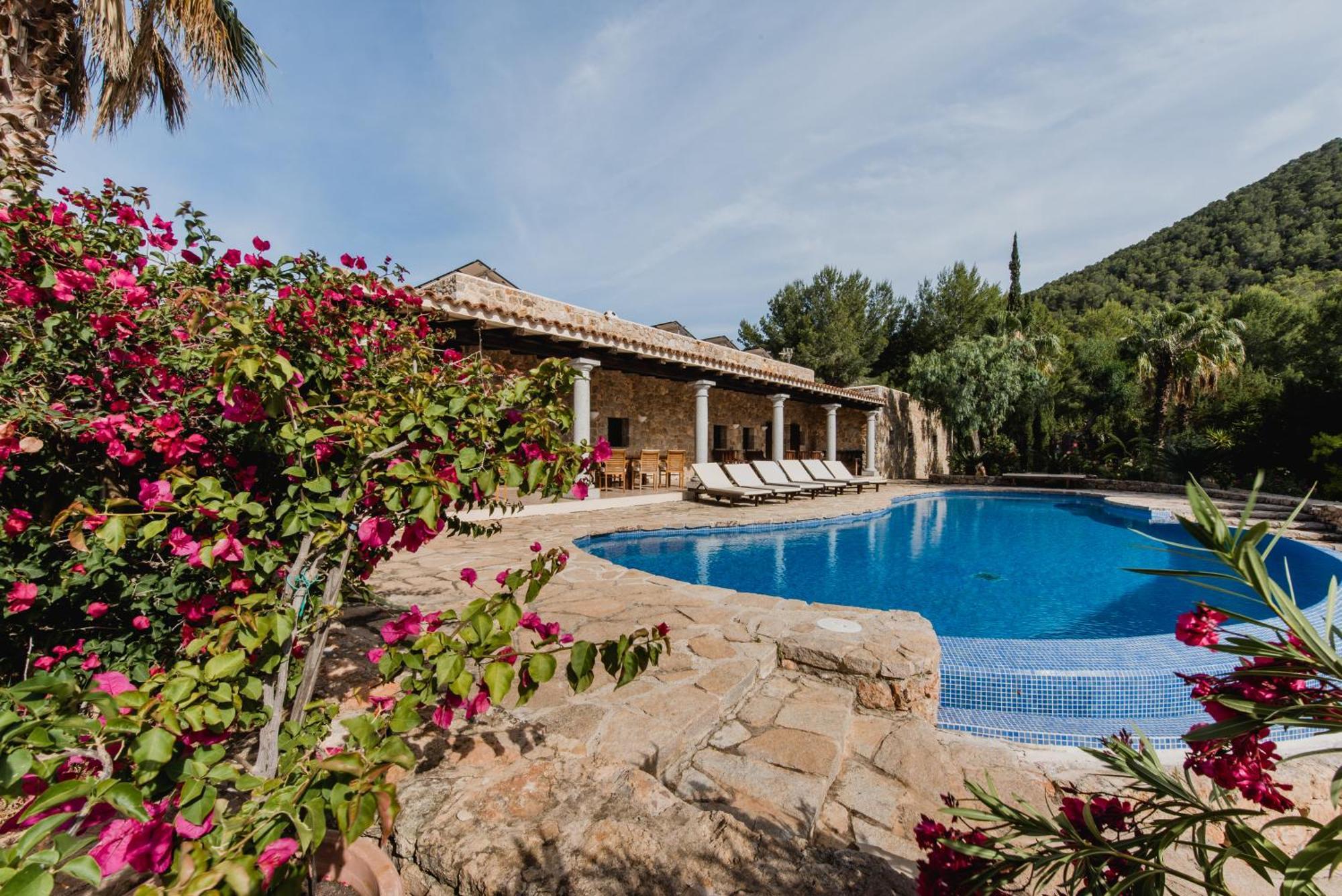 Villa & Guesthouse Paissa D'En Bernat กาลาตาริดา ภายนอก รูปภาพ