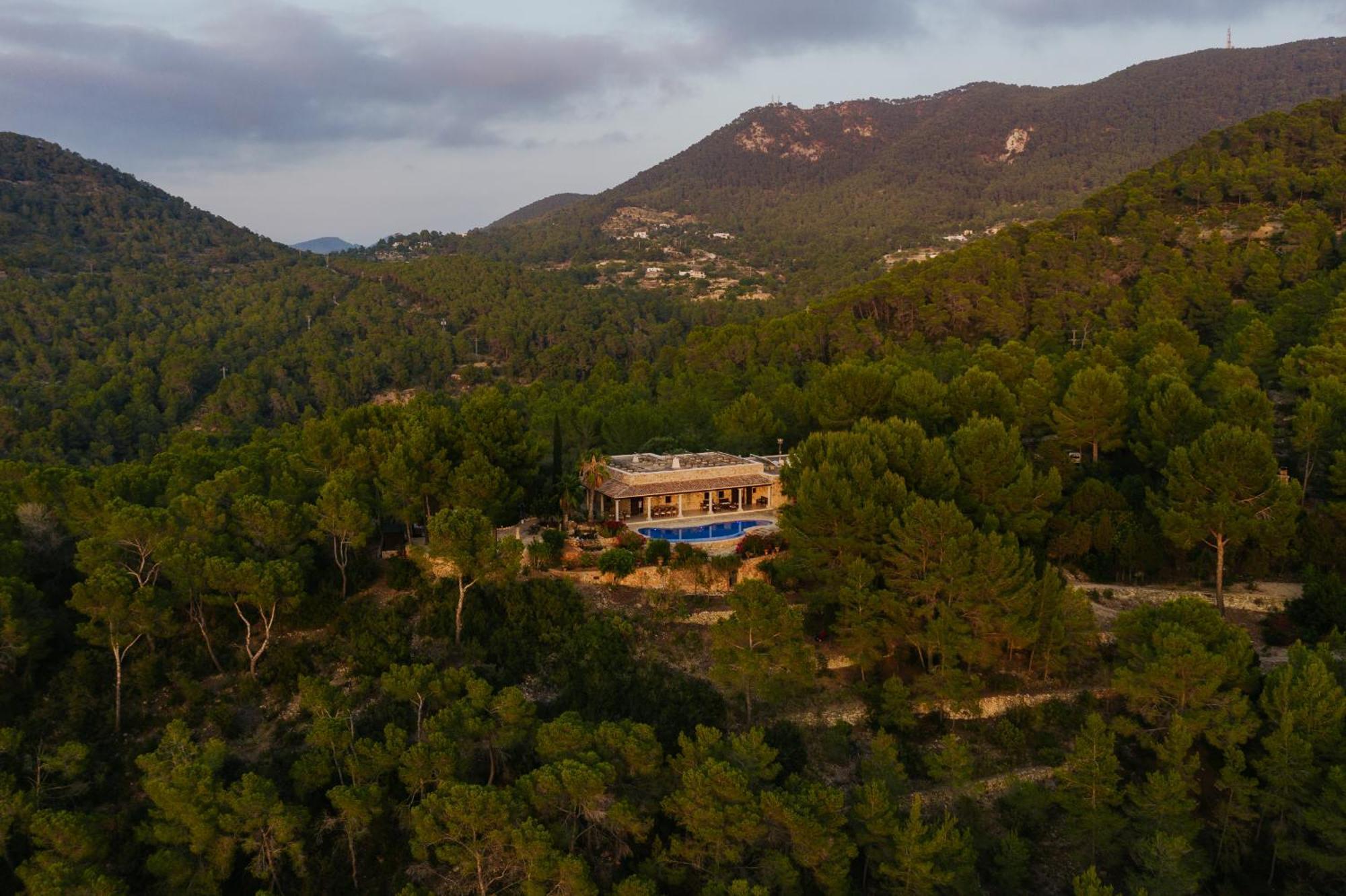 Villa & Guesthouse Paissa D'En Bernat กาลาตาริดา ภายนอก รูปภาพ