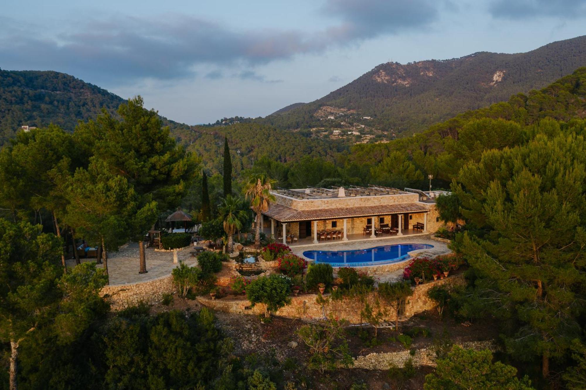 Villa & Guesthouse Paissa D'En Bernat กาลาตาริดา ภายนอก รูปภาพ