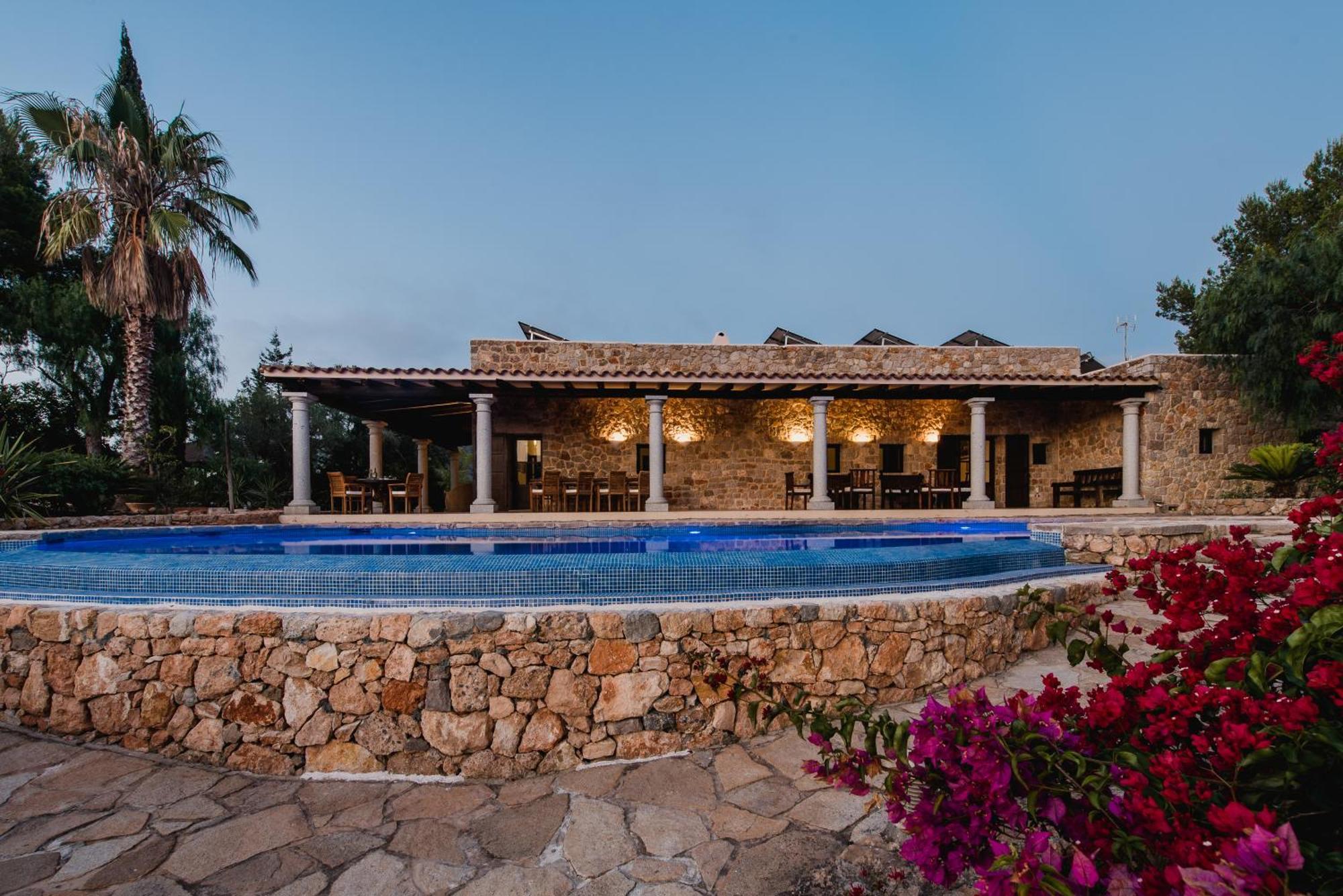 Villa & Guesthouse Paissa D'En Bernat กาลาตาริดา ภายนอก รูปภาพ