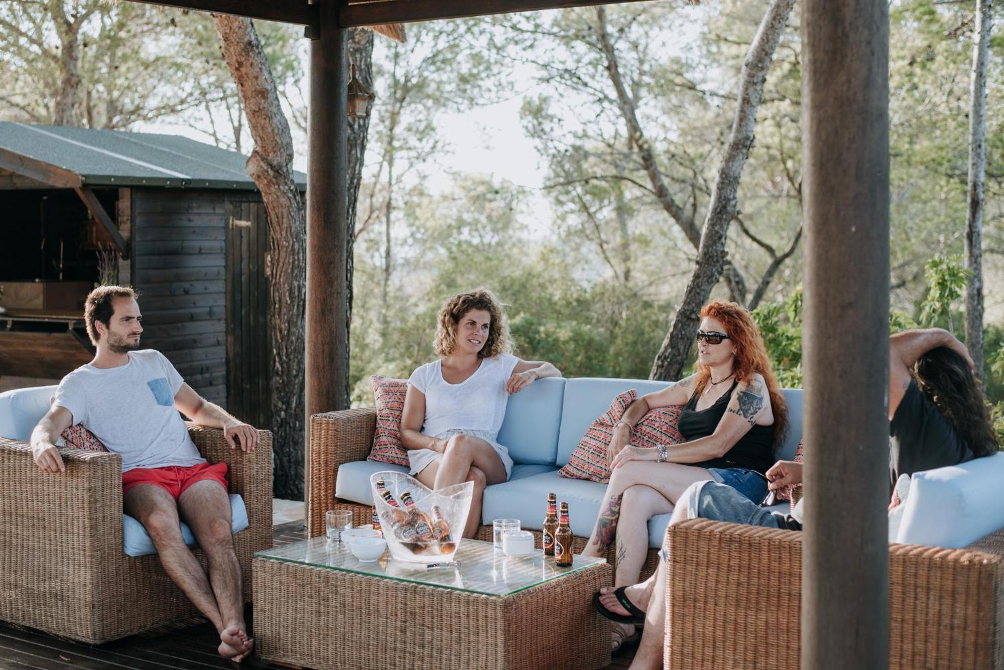 Villa & Guesthouse Paissa D'En Bernat กาลาตาริดา ภายนอก รูปภาพ