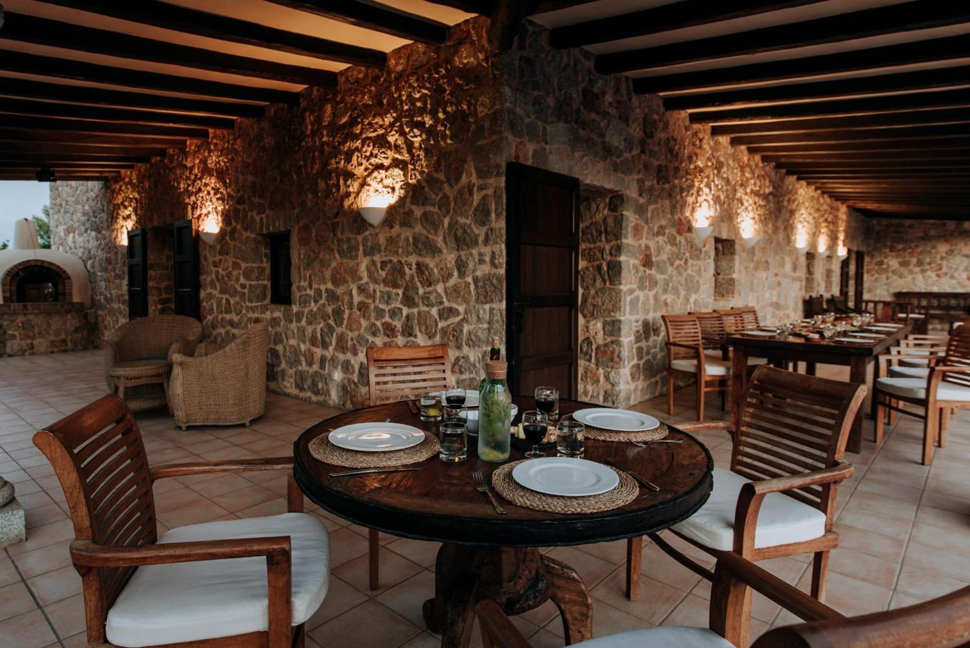 Villa & Guesthouse Paissa D'En Bernat กาลาตาริดา ภายนอก รูปภาพ