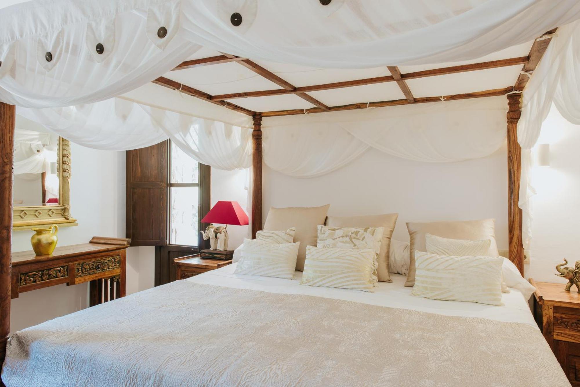 Villa & Guesthouse Paissa D'En Bernat กาลาตาริดา ภายนอก รูปภาพ