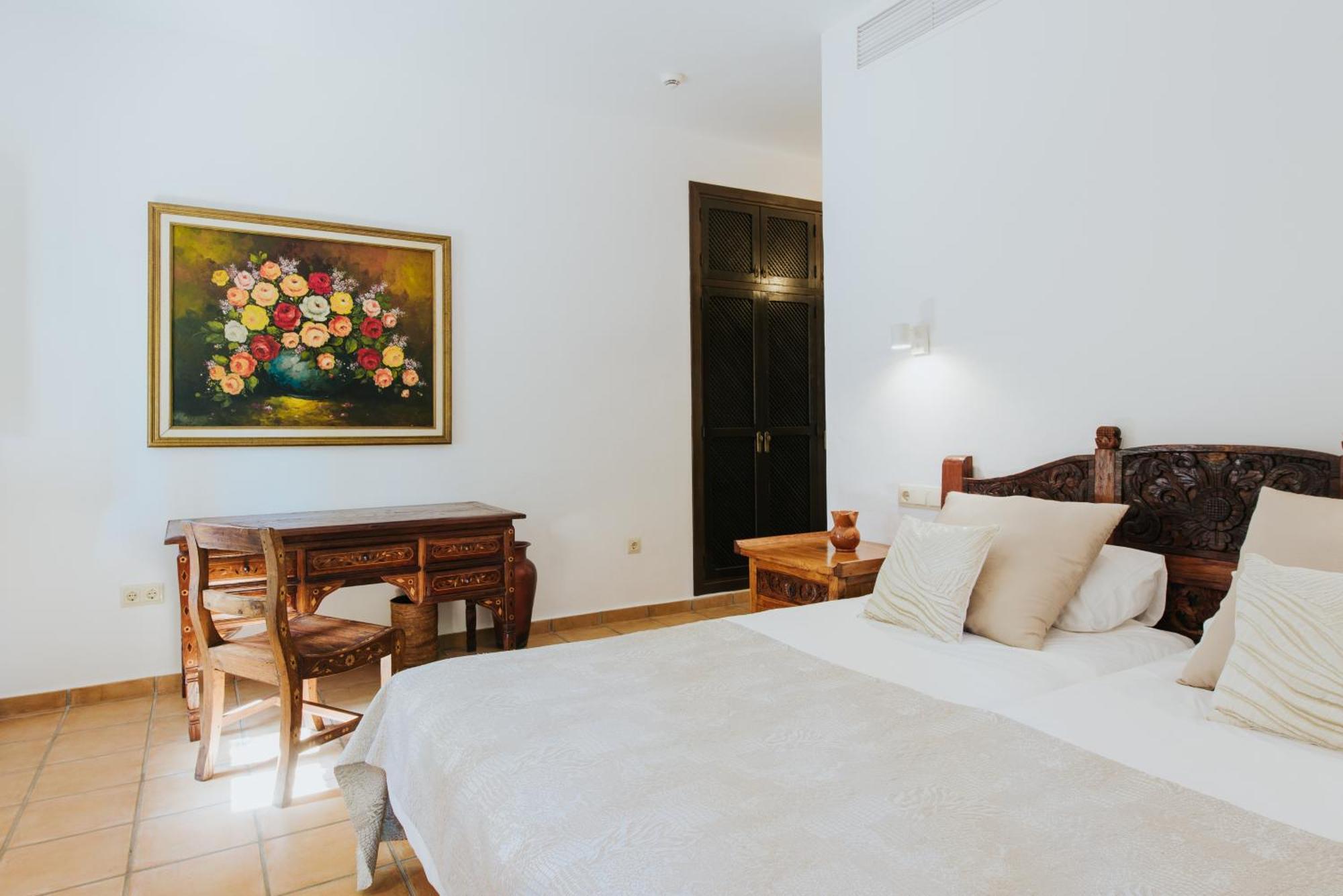 Villa & Guesthouse Paissa D'En Bernat กาลาตาริดา ภายนอก รูปภาพ