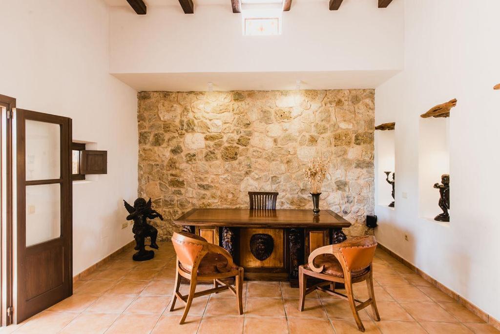 Villa & Guesthouse Paissa D'En Bernat กาลาตาริดา ภายนอก รูปภาพ