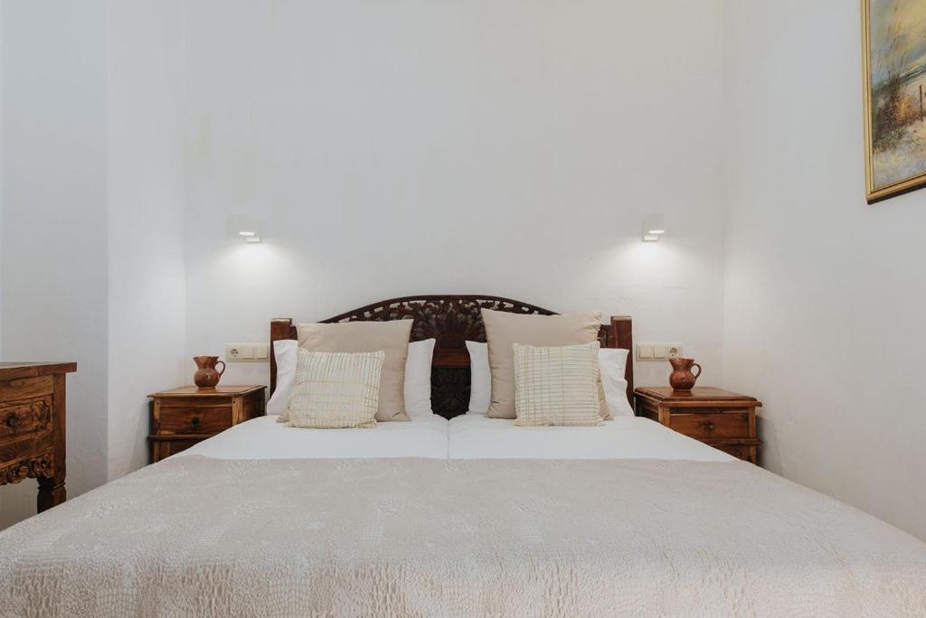 Villa & Guesthouse Paissa D'En Bernat กาลาตาริดา ภายนอก รูปภาพ